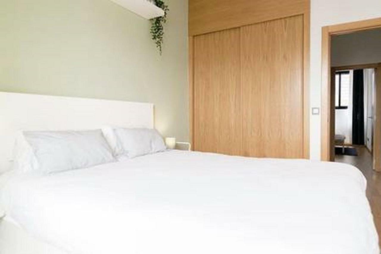 Family Apartment Patio&Swimming Pool In Center Malaga Ngoại thất bức ảnh